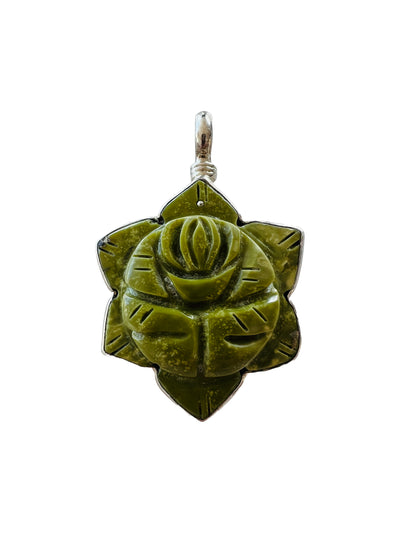 Que Milargo 925 Carved Flower Charm Pendant